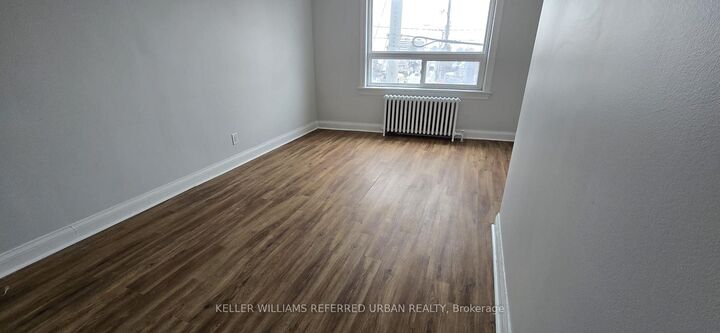 Property Photo:  1854 Eglinton Avenue W 1  ON M6E 3X6 