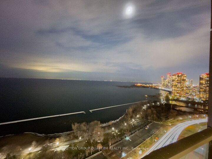 Property Photo:  1928 Lakeshore Boulevard W  ON M6S 0B1 