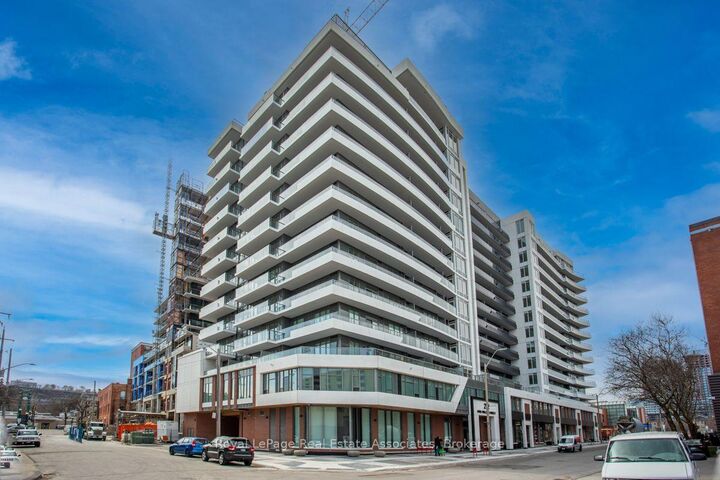 Property Photo:  212 King William Street 820  ON L8R 0A7 