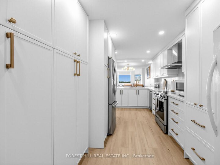 Property Photo: 236 Albion Road 1812 ON M9W 6A6