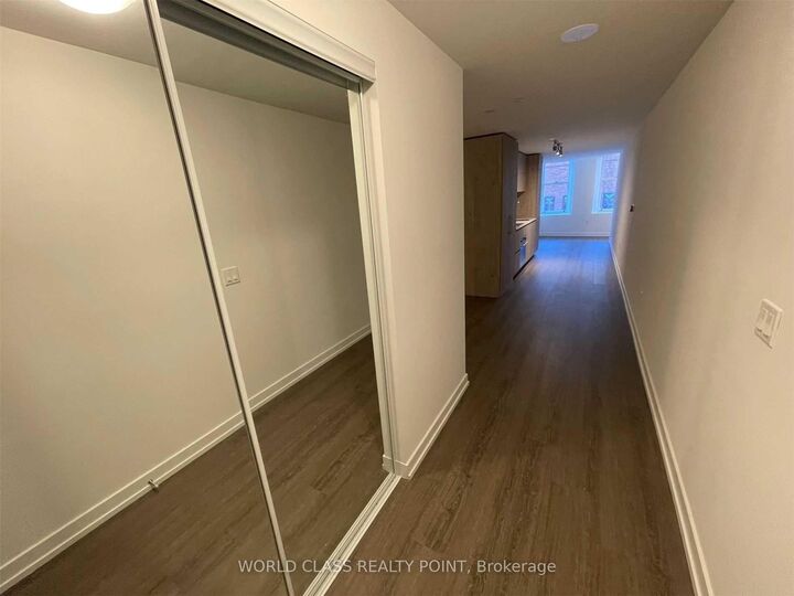 Property Photo:  1 Yorkville Avenue 303  ON M4W 0B1 
