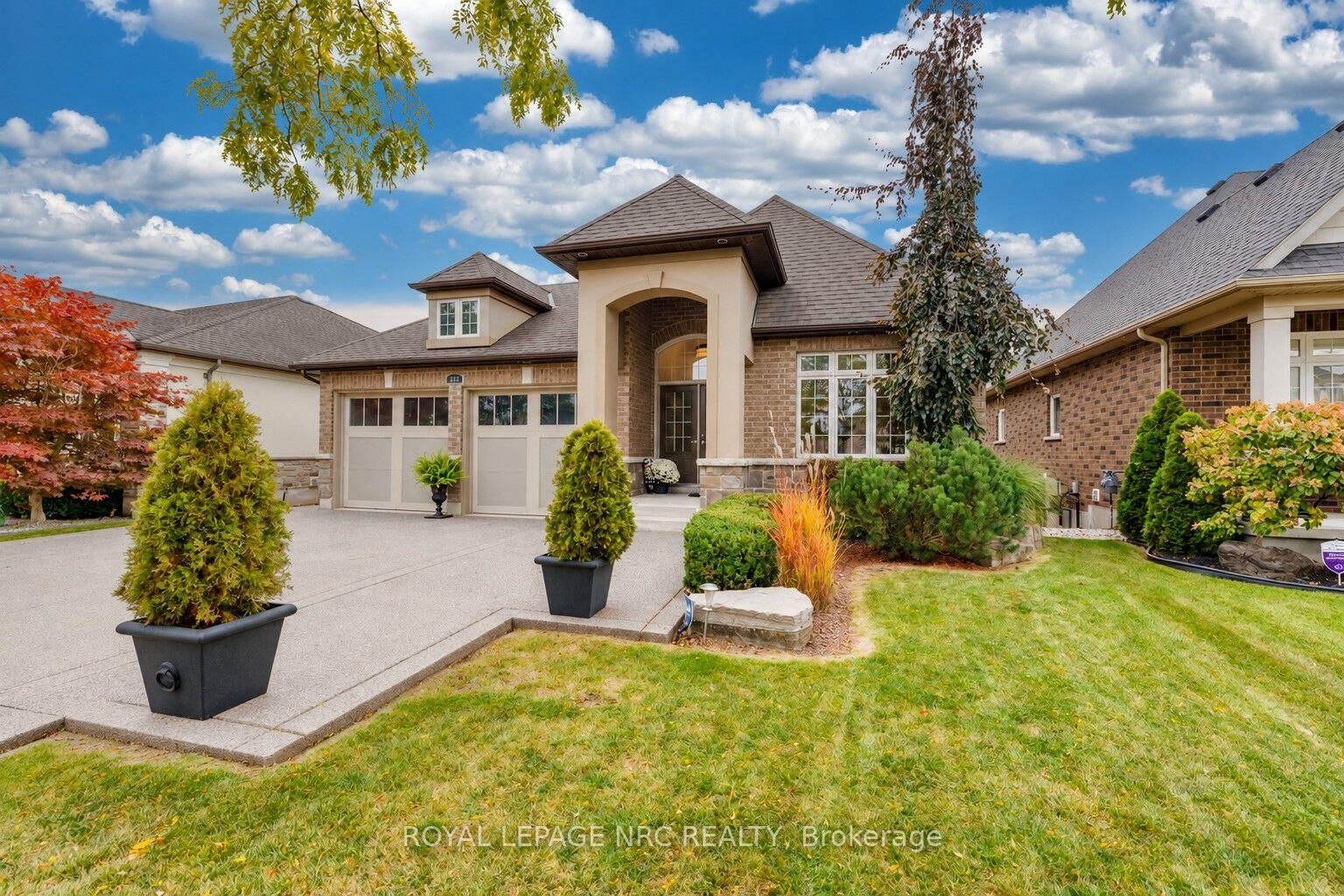 Property Photo:  295 Creekside Drive  ON L3C 0B6 
