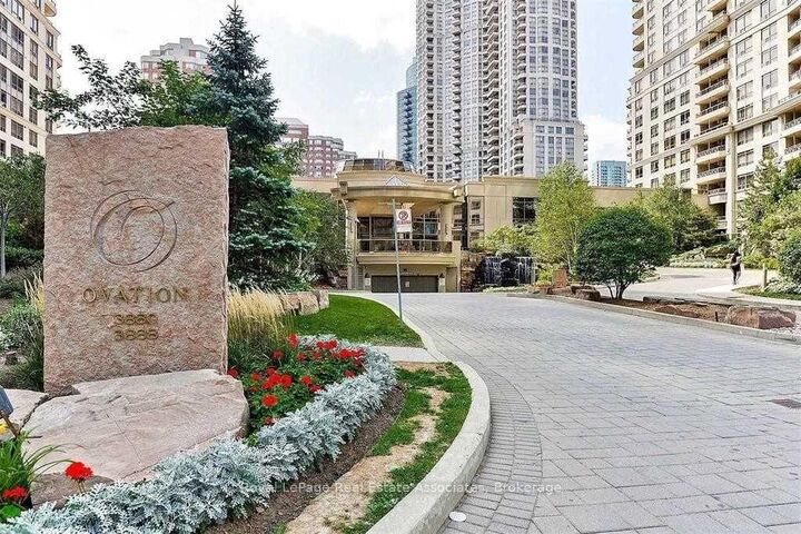 Property Photo:  3880 Duke Of York Boulevard 1506  ON L5B 4M7 