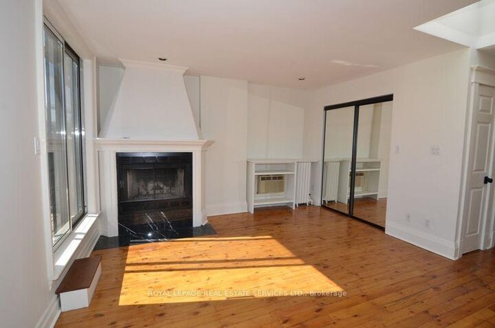 Property Photo:  33 Woodlawn Avenue E 3  ON M4T 1B9 