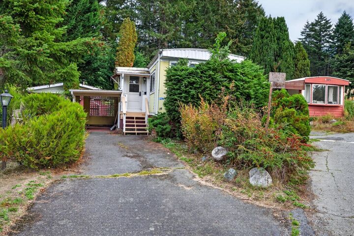 Property Photo: 2785 Wallbank Rd #26 BC V8H 2A5