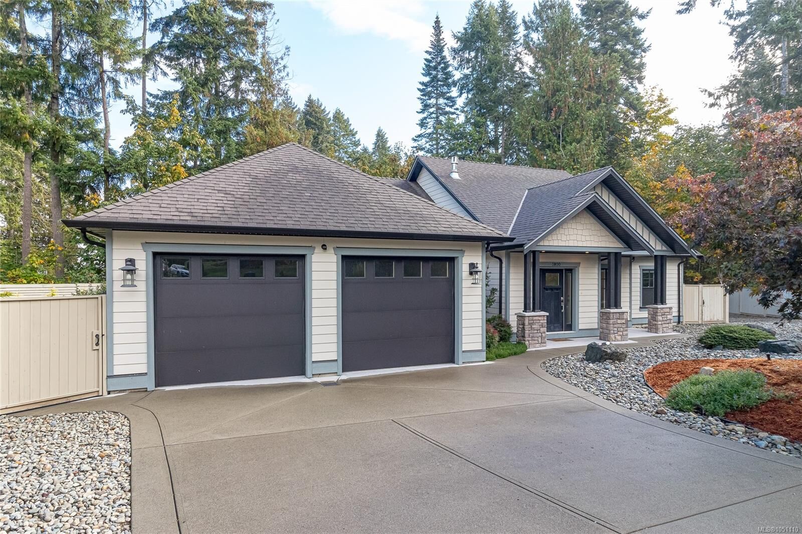 Property Photo:  3800 Creekside Dr  BC V0R 1G0 