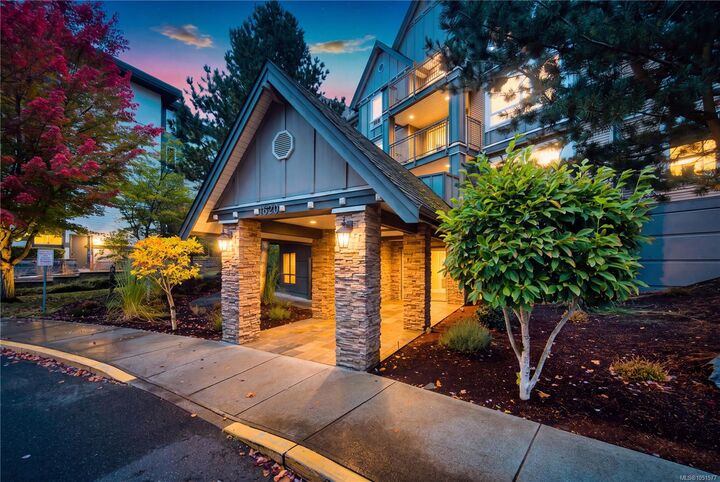 Property Photo:  1620 Townsite Rd #204  BC V9S 1N2 