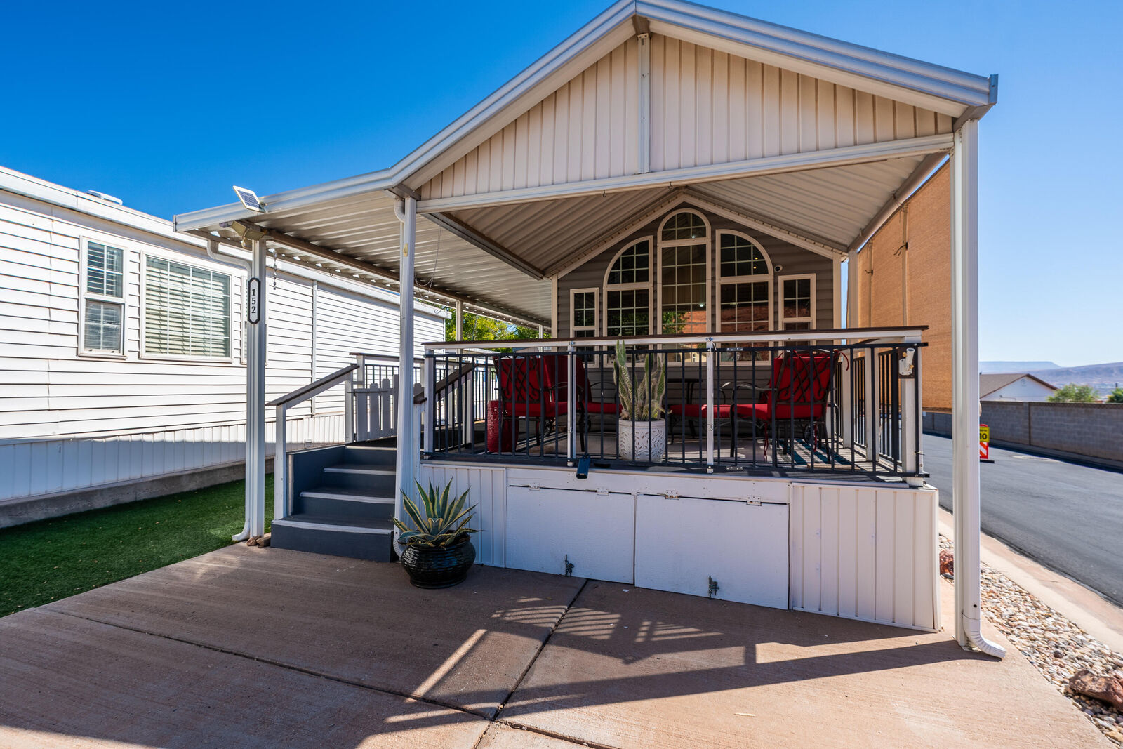 Property Photo:  1150 W Red Hills Parkway 152  UT 84780 