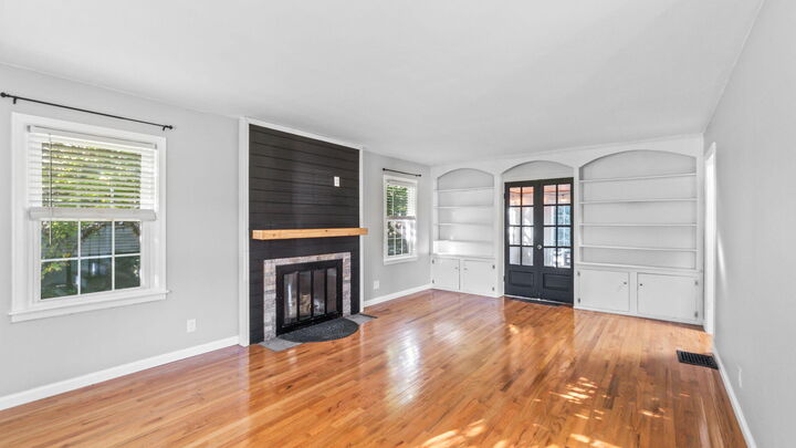 Property Photo: 1423 Crestview Drive OH 45504