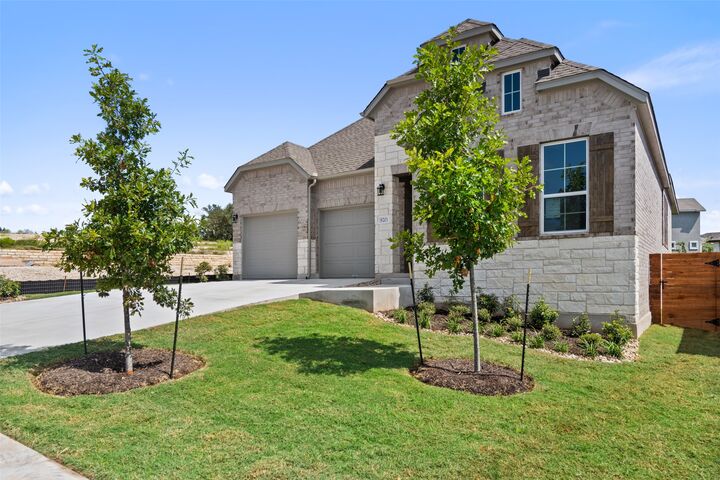 Property Photo: 11413 Lago Leon Street TX 78653