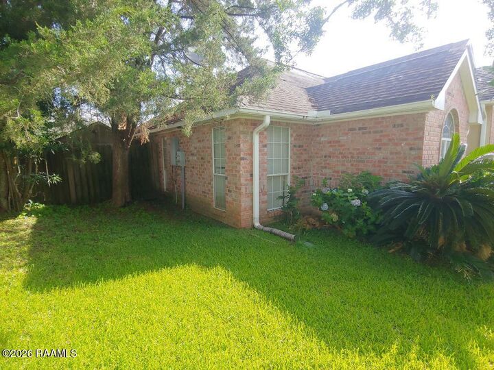 Property Photo:  106 Rue Colombe  LA 70520 