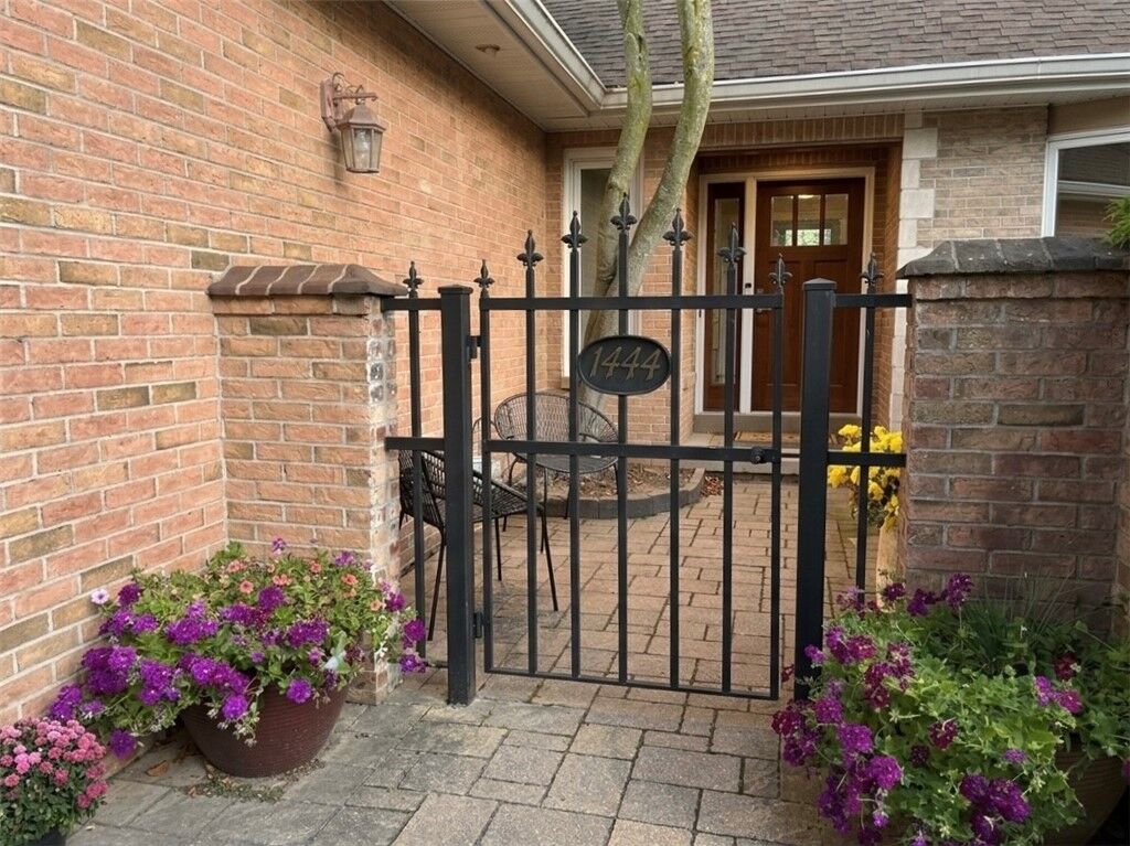 Property Photo:  1444 East Avenue  NY 14610 