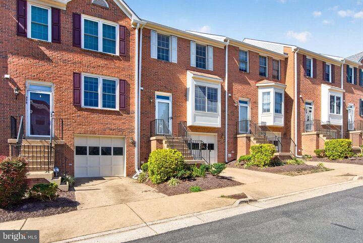 Property Photo:  361 S Pickett Street  VA 22304 