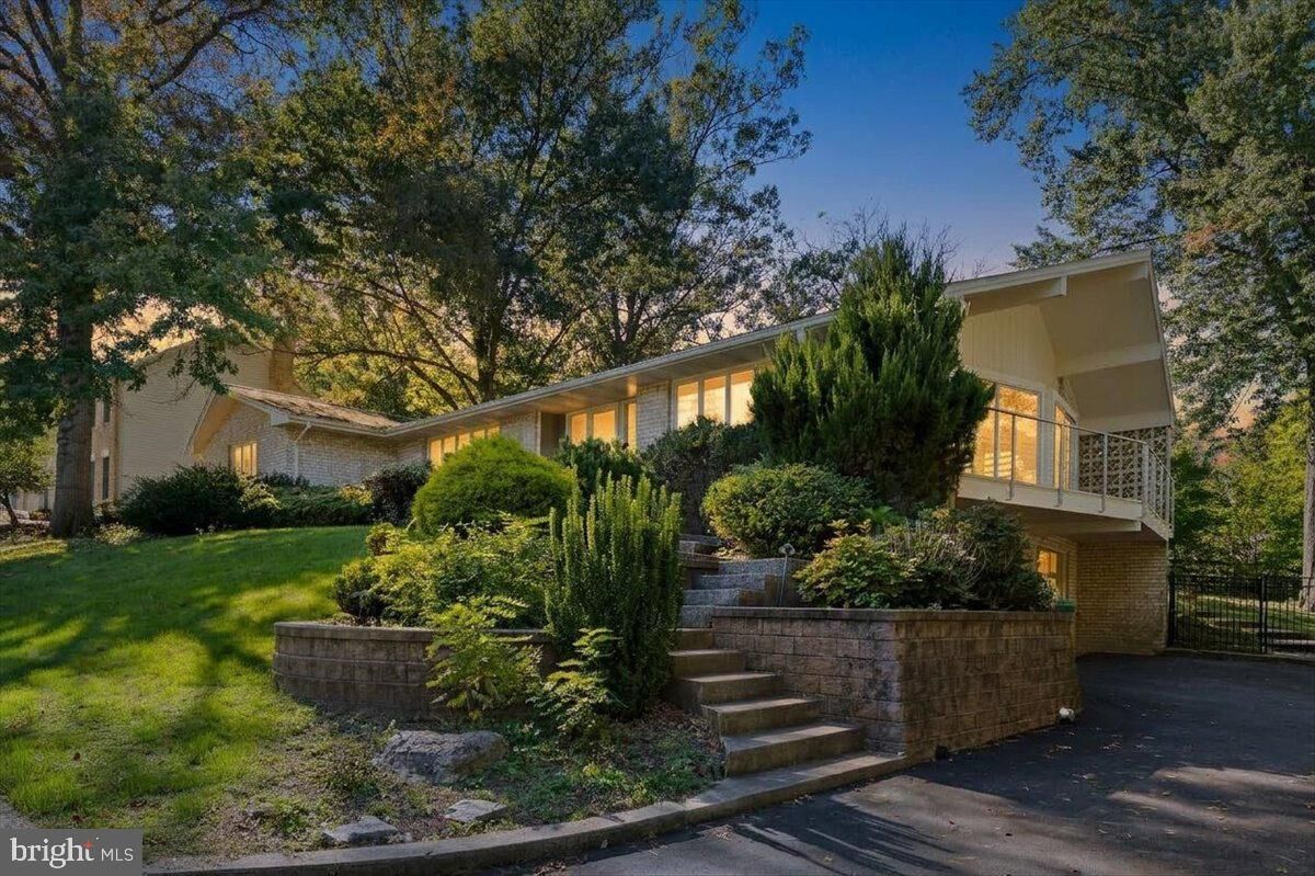 Property Photo:  412 Center Street  PA 17033 