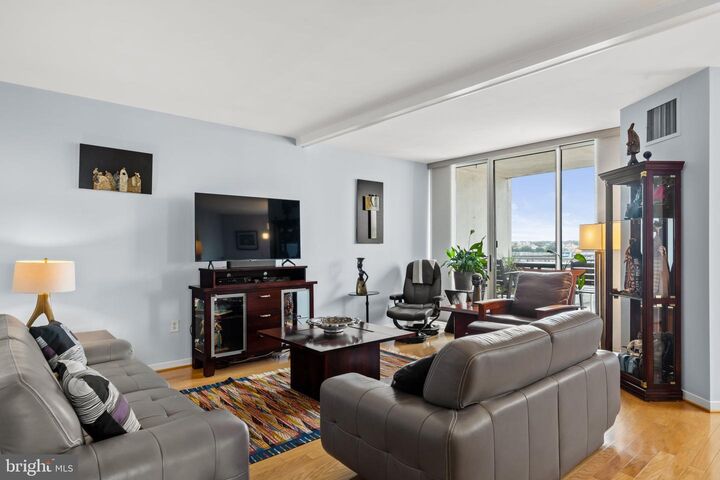 Property Photo: 2301 Cherry Street 12G PA 19103