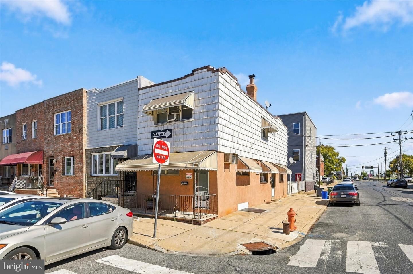 Property Photo:  2951 S 15th Street 1  PA 19145 
