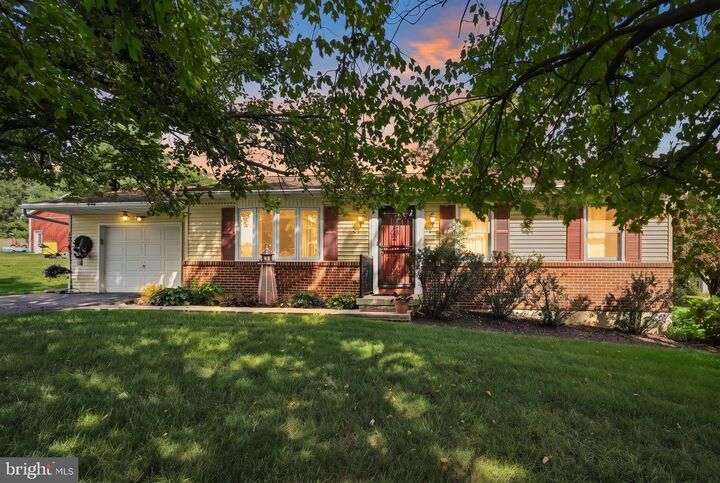 Property Photo: 1519 E Newport Road PA 17543