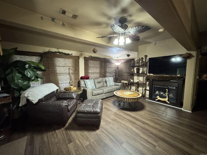 Property Photo:  104 Tom Ellsworth A&Ampb  AR 71901 