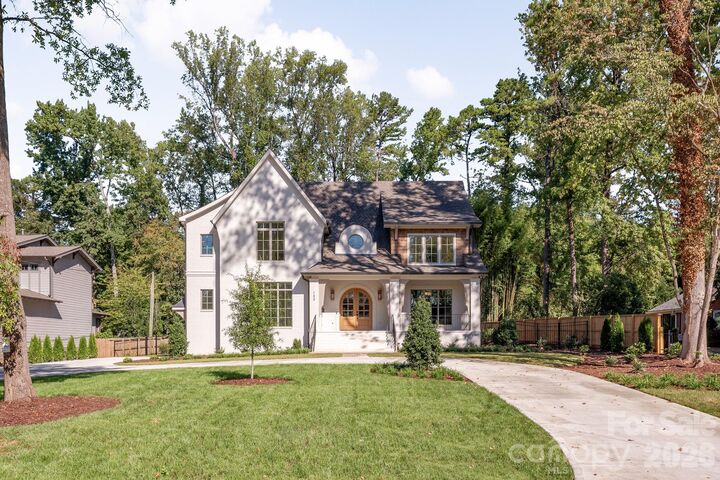 Property Photo: 133 Wonderwood Drive NC 28211