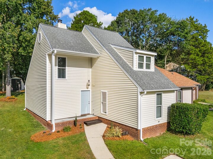 Property Photo: 11413 Kingfisher Drive NC 28226