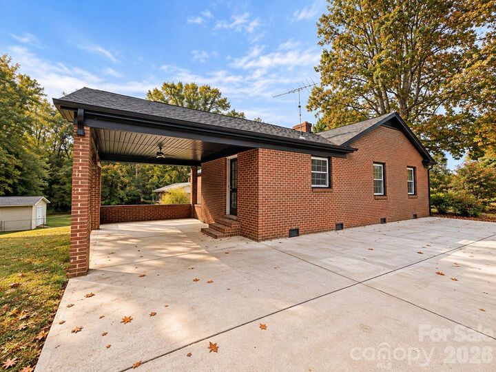 Property Photo:  2808 28th Street NE  NC 28601 