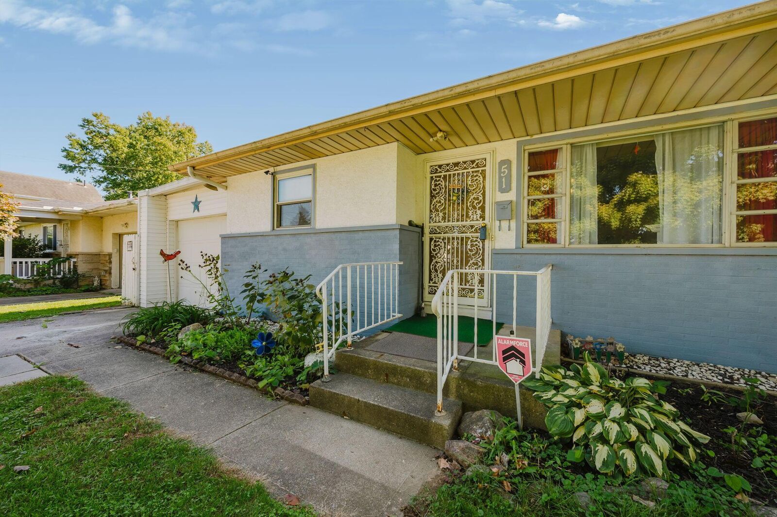 Property Photo: 51 Ziegler Avenue OH 43207