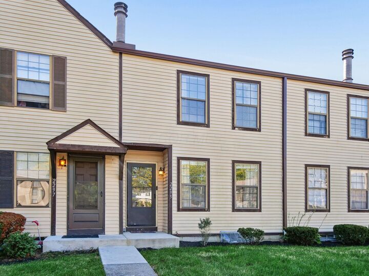 Property Photo: 2295 Laurelwood Drive OH 43229