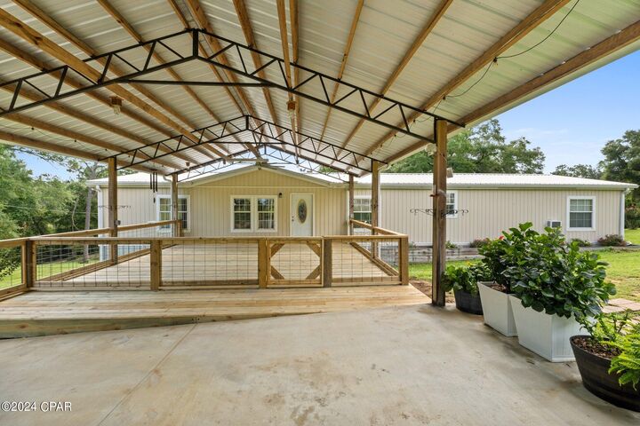 Property Photo:  2584 Roche Road  FL 32428 