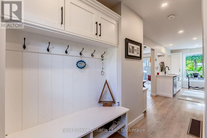 Property Photo:  38 Christie Crescent  ON L4N 4W8 