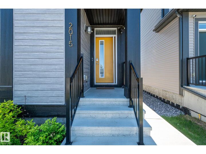 Property Photo: 2015 Desrochers Dr SW AB T6W 4Y9