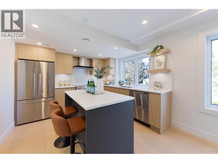 Property Photo: 1402 East 18th Avenue BC V5N 0K4