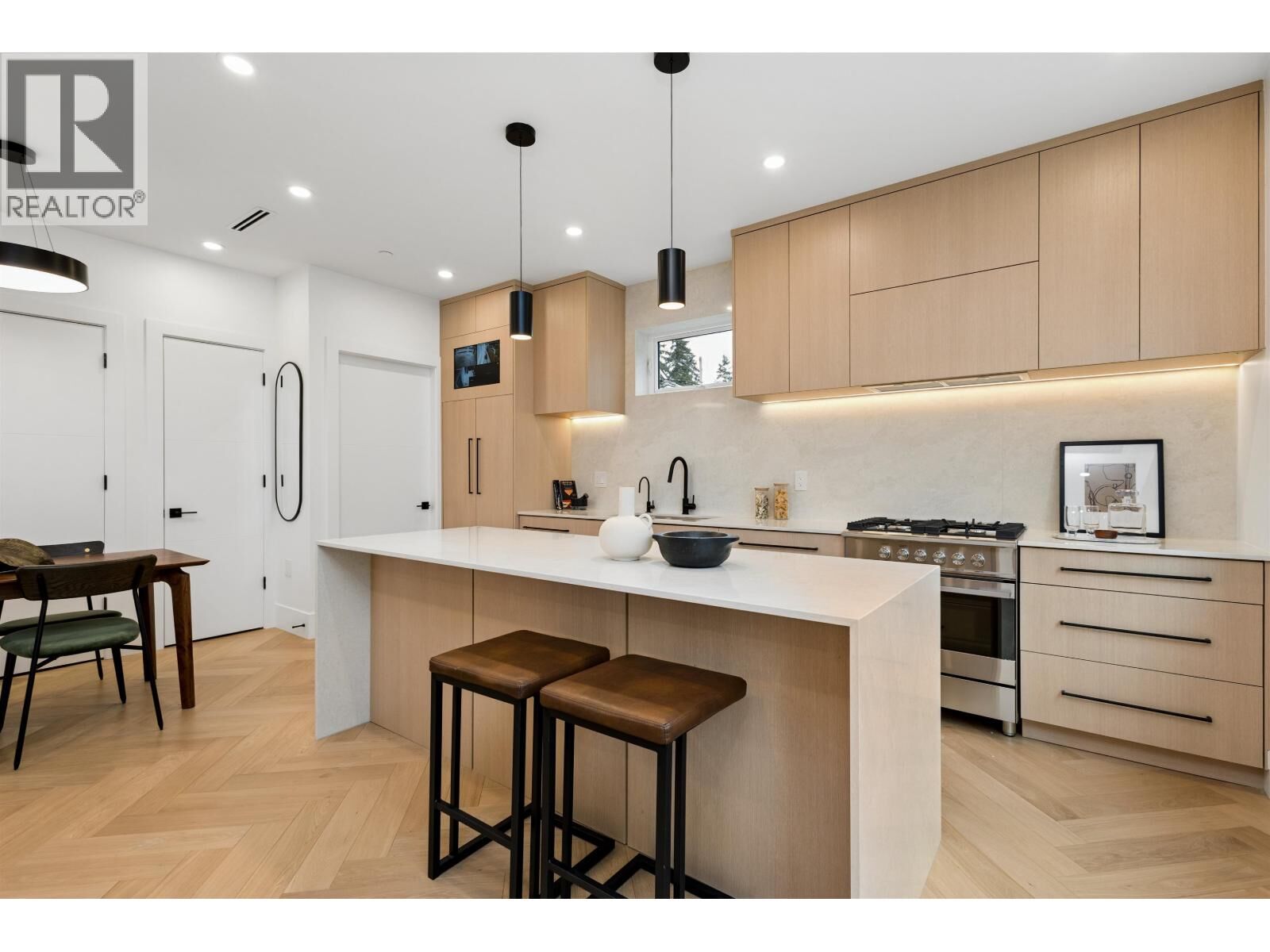 Property Photo: 3639 East 46th Avenue 1 BC V5S 1B7