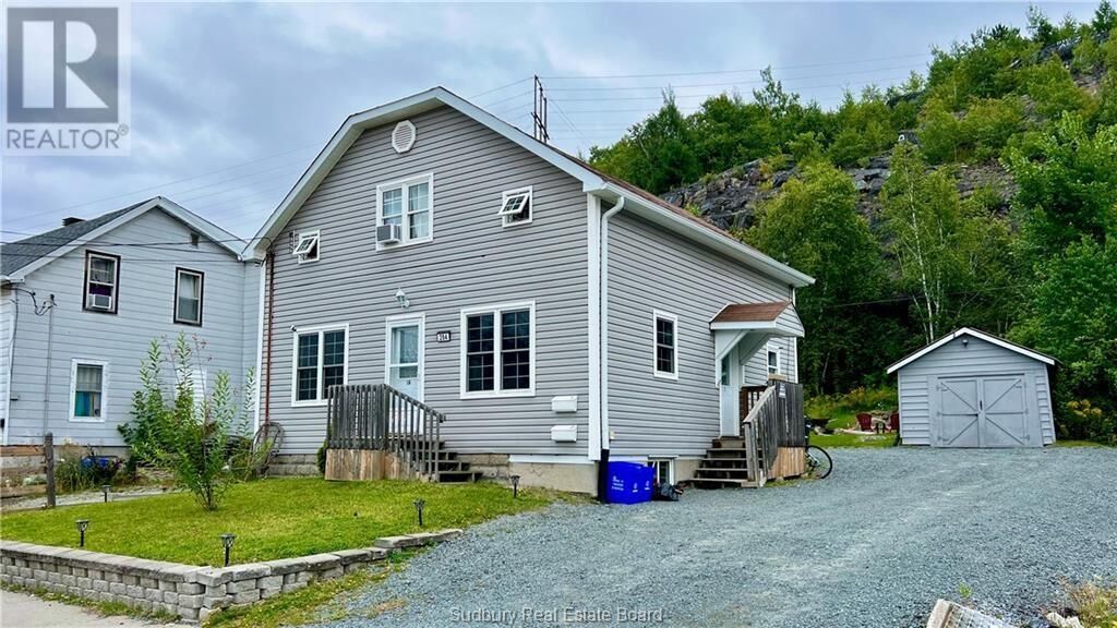 Property Photo:  284 Mountain Street Unit# Main Floor  ON P3B 2T7 