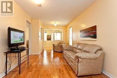 Property Photo:  74 Mourning Dove Crescent  ON M1B 6A8 