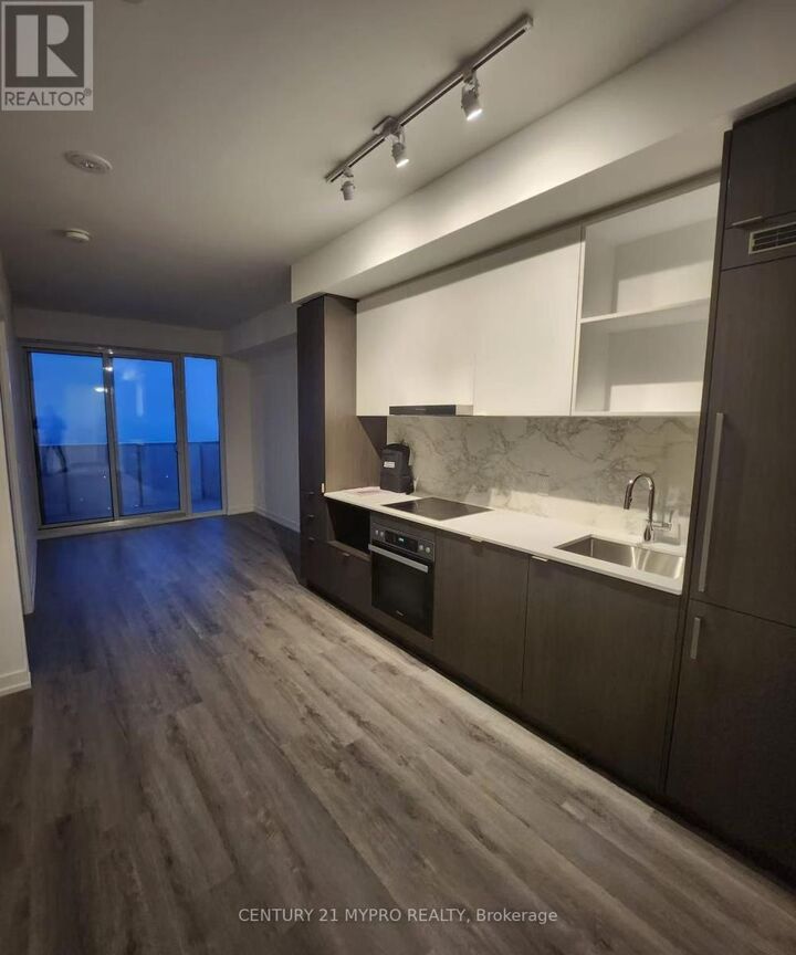 Property Photo: 38 Widmer Street 4202 ON M5V 0P7