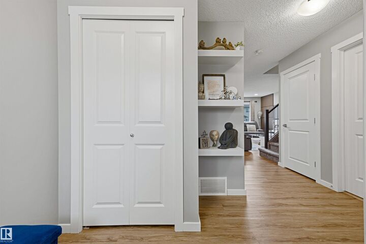 Property Photo:  4452 5 Street NW  AB T6T 0Z9 