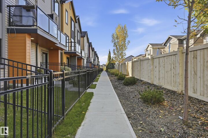 Property Photo:  1010 Rabbit Hill Road SW 31  AB T6W 4G7 