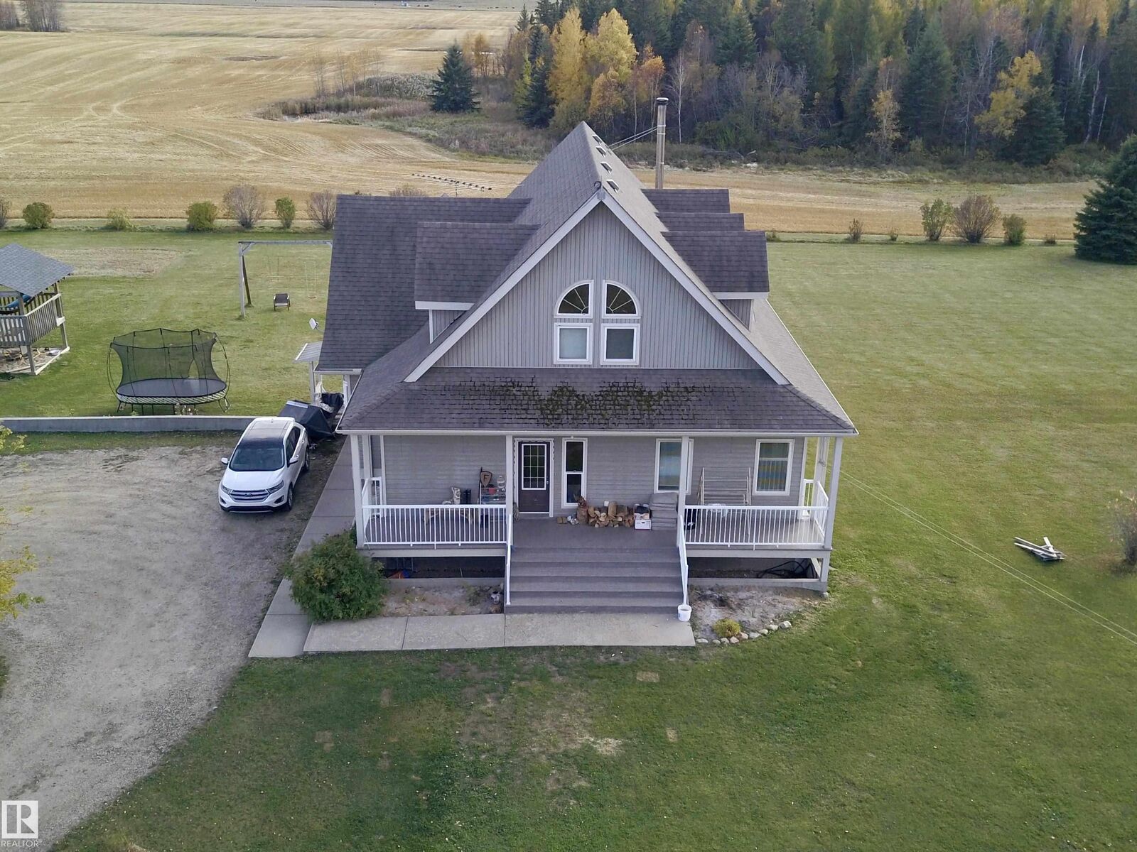 Property Photo:  3513 Twp. Rd. 613A  AB T7N 1N2 