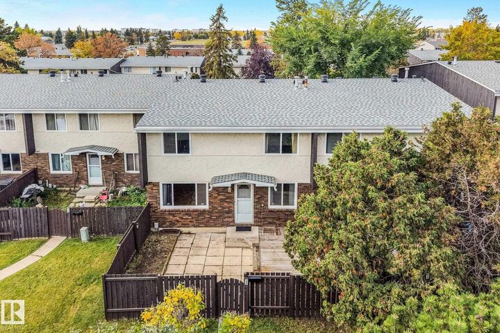 Property Photo: 144 Roseland Village NW AB T5E 5R6