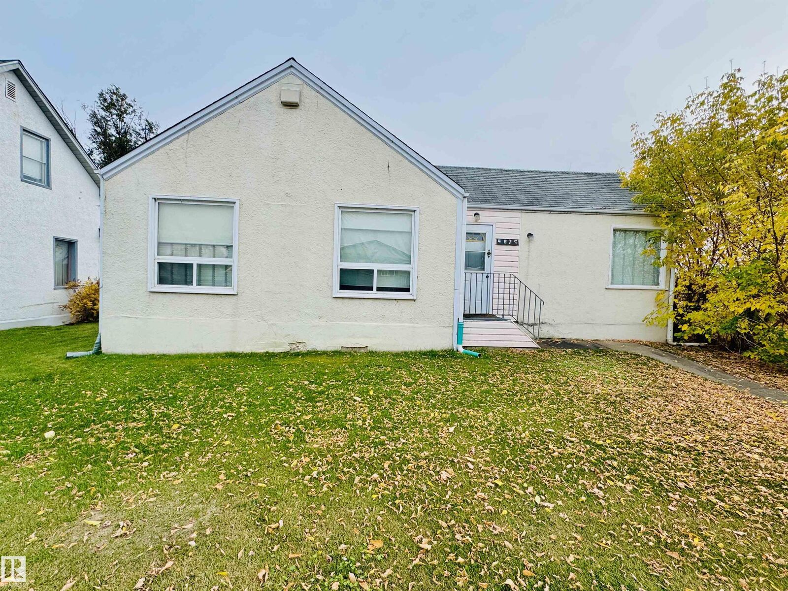 Property Photo:  4829 51 Avenue  AB T0A 3A3 