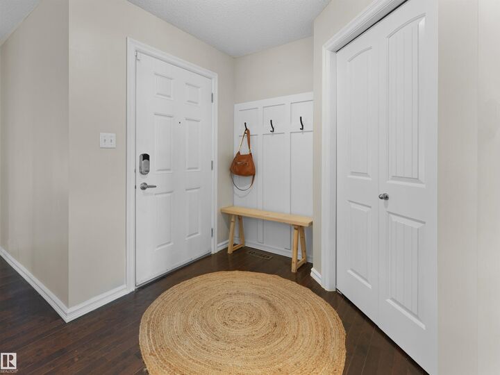 Property Photo:  1175 36 Avenue NW  AB T6T 0G2 