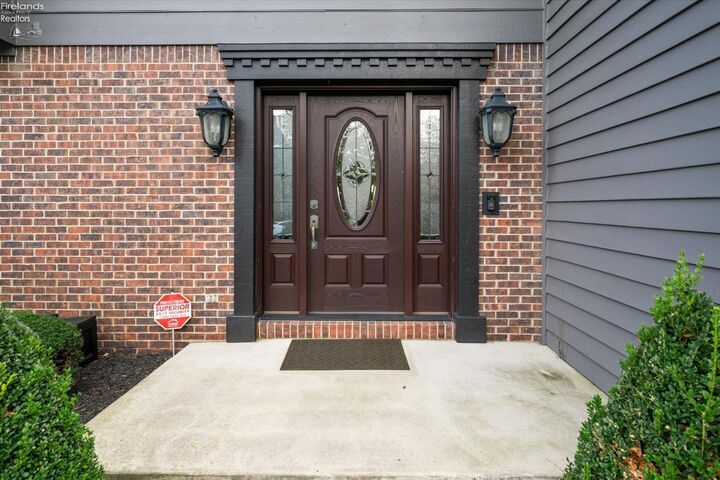 Property Photo:  420 W Jamestown Avenue  OH 44883 