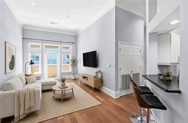 Property Photo:  3334 Peachtree Road NE 1704  GA 30326 