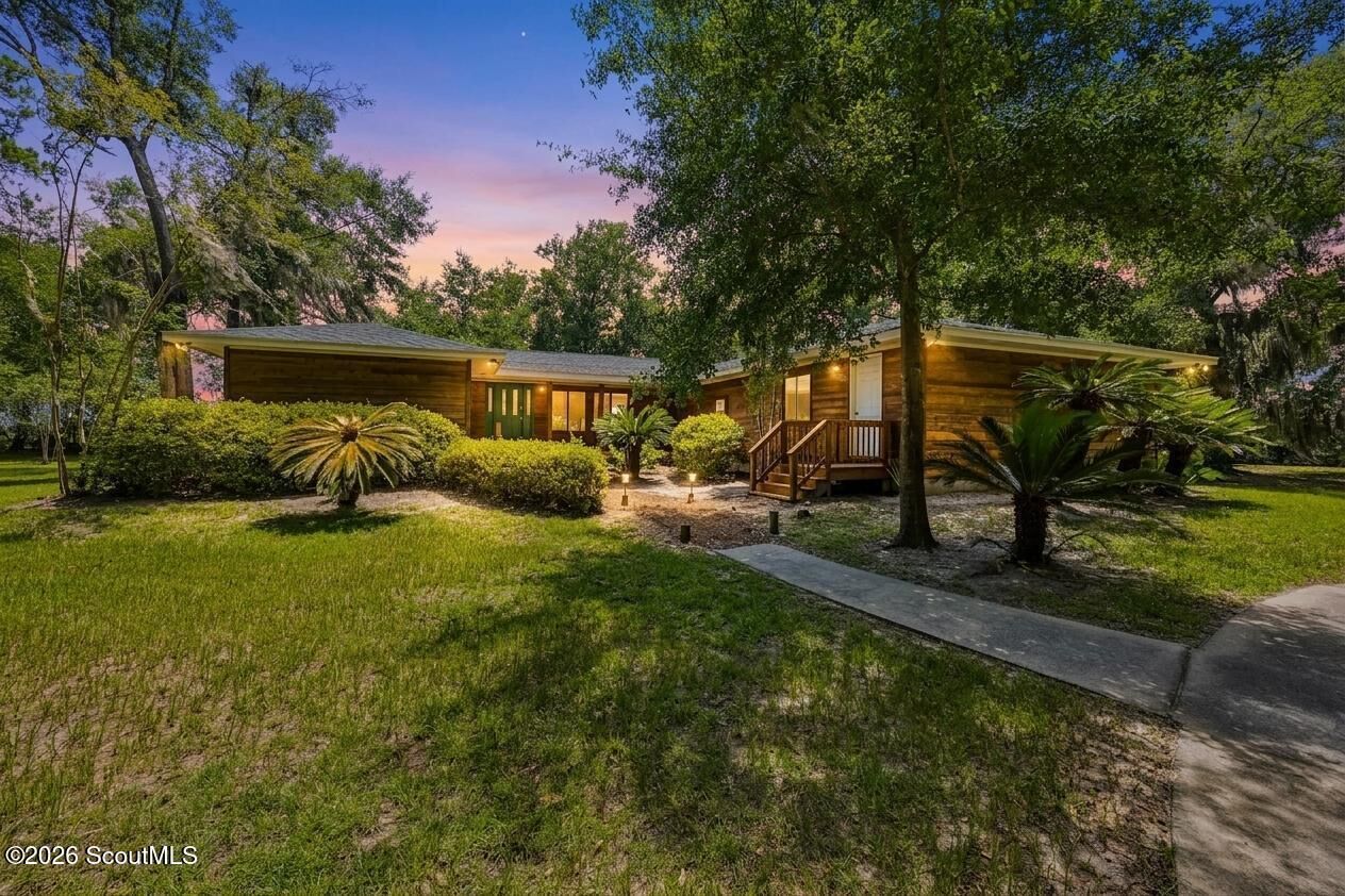 Property Photo: 1924 Cedar Court GA 31565
