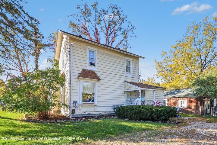 Property Photo:  714 &Amp 15 E Grand River Avenue  MI 48895 