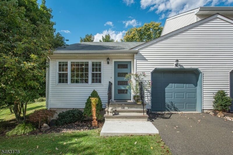 Property Photo: 32 Bowfell Ct NJ 07470