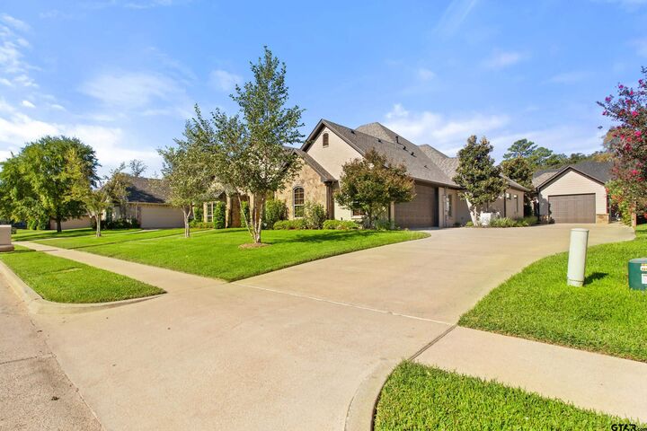 Property Photo:  1209 Cambridge Bend  TX 75703 