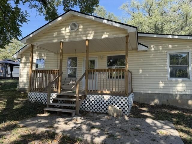 Property Photo: 5638 Miami Avenue KS 66106