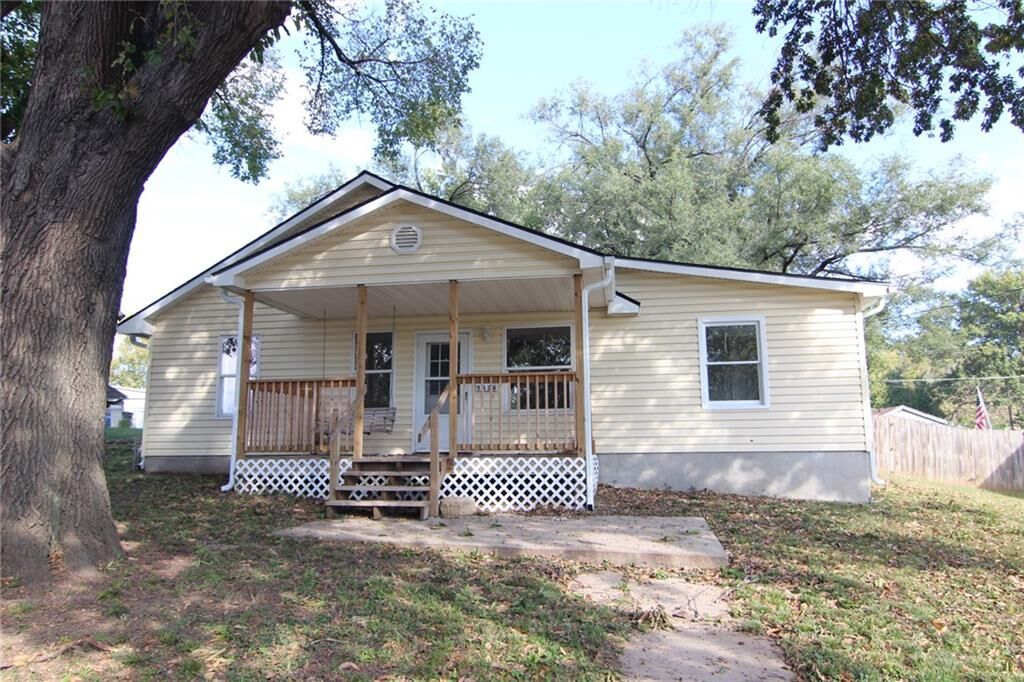 Property Photo: 5638 Miami Avenue KS 66106