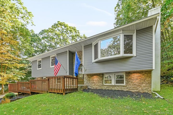 Property Photo: 1426 E Mombasha NY 10950